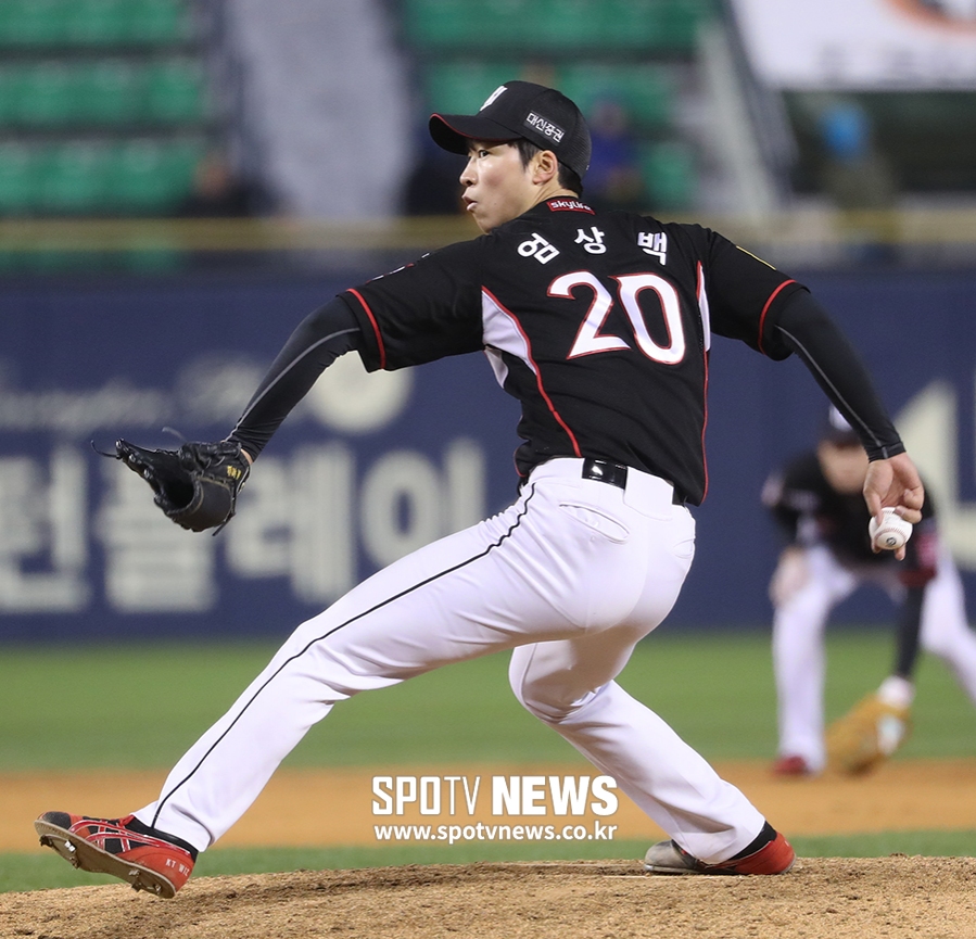 [포토S] 역투하는 엄상백