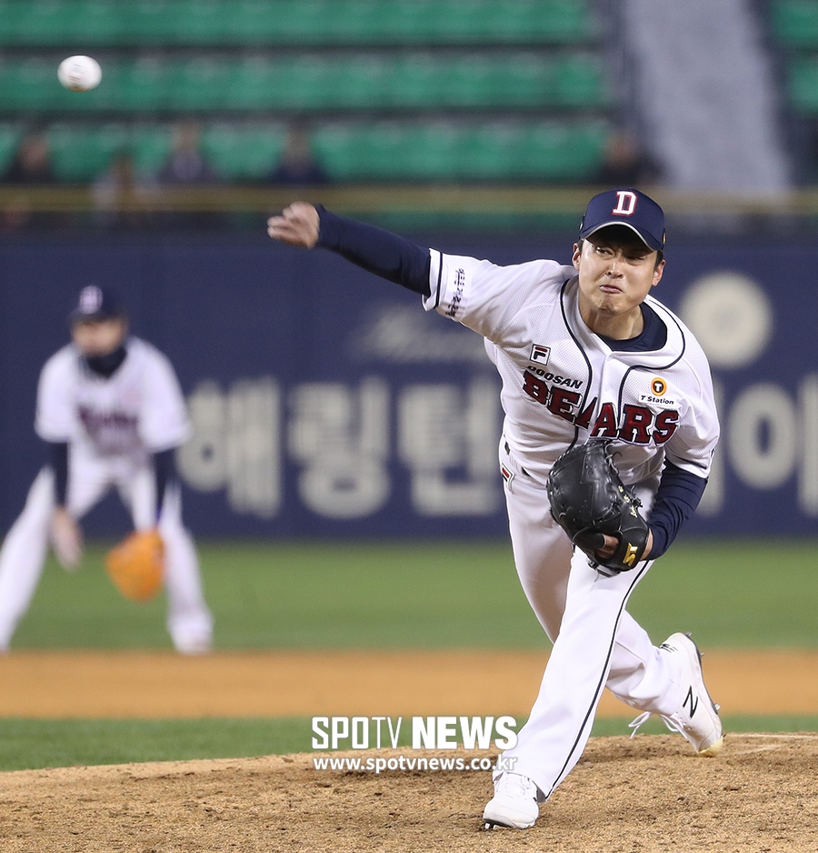 [포토S] 이형범, 다승 투수!