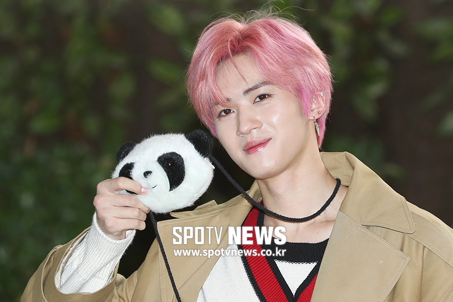 [포토S] 펜타곤 옌안, 팬더와 함께 찰칵~