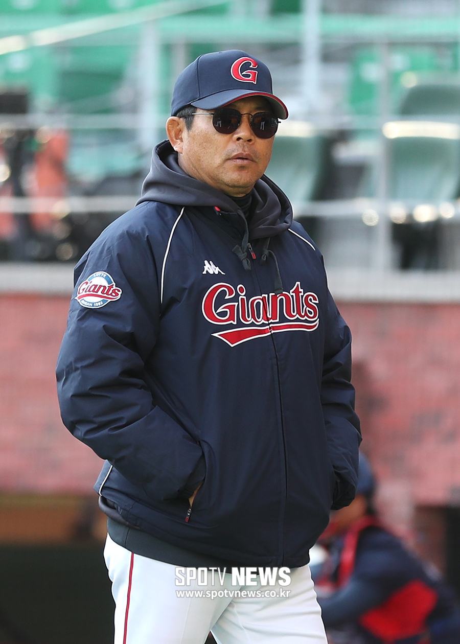 [포토S] 양상문 감독, '아직 많이 춥네요~'