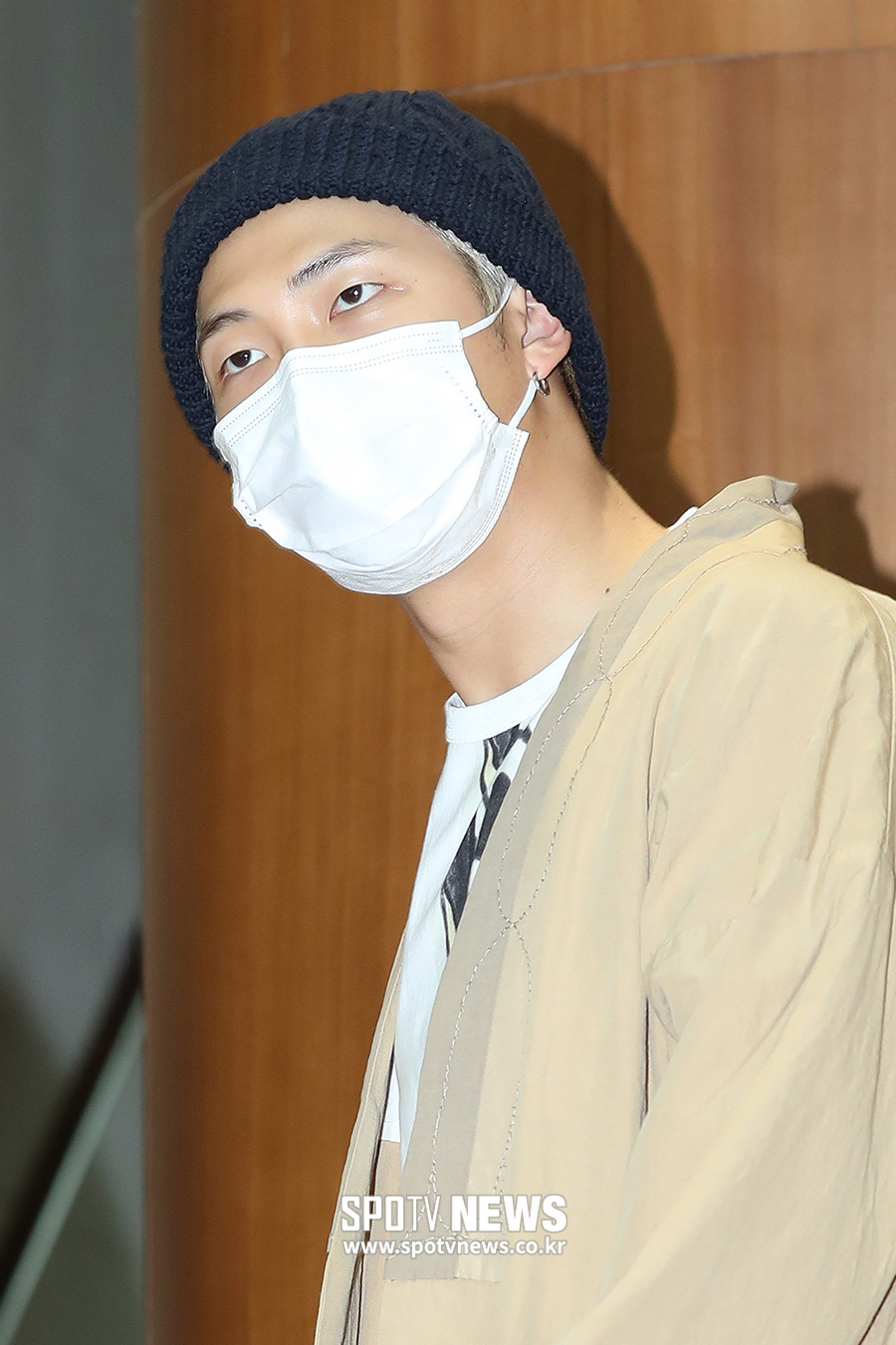 [포토S] 방탄소년단 RM, 마스크로 꽁꽁