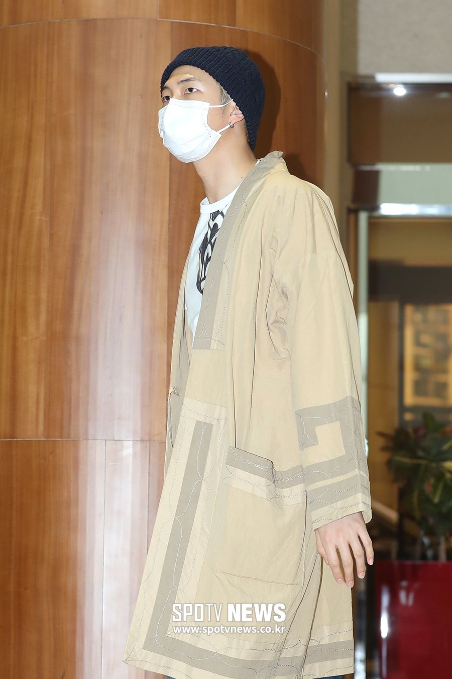 [포토S] 방탄소년단 RM, 멋스러운 공항패션
