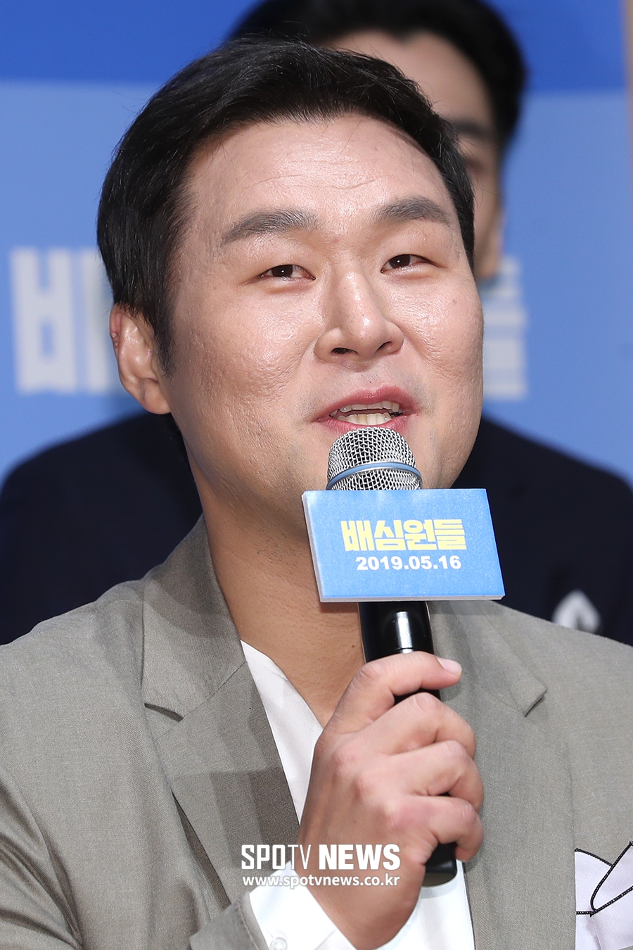 [포토S] 윤경호, 완벽한 타인 이어 배심원들까지!