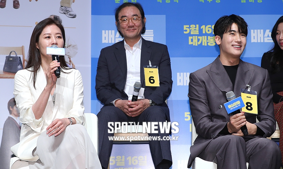 [포토S] 문소리, '박형식 외모 비현실적이야'