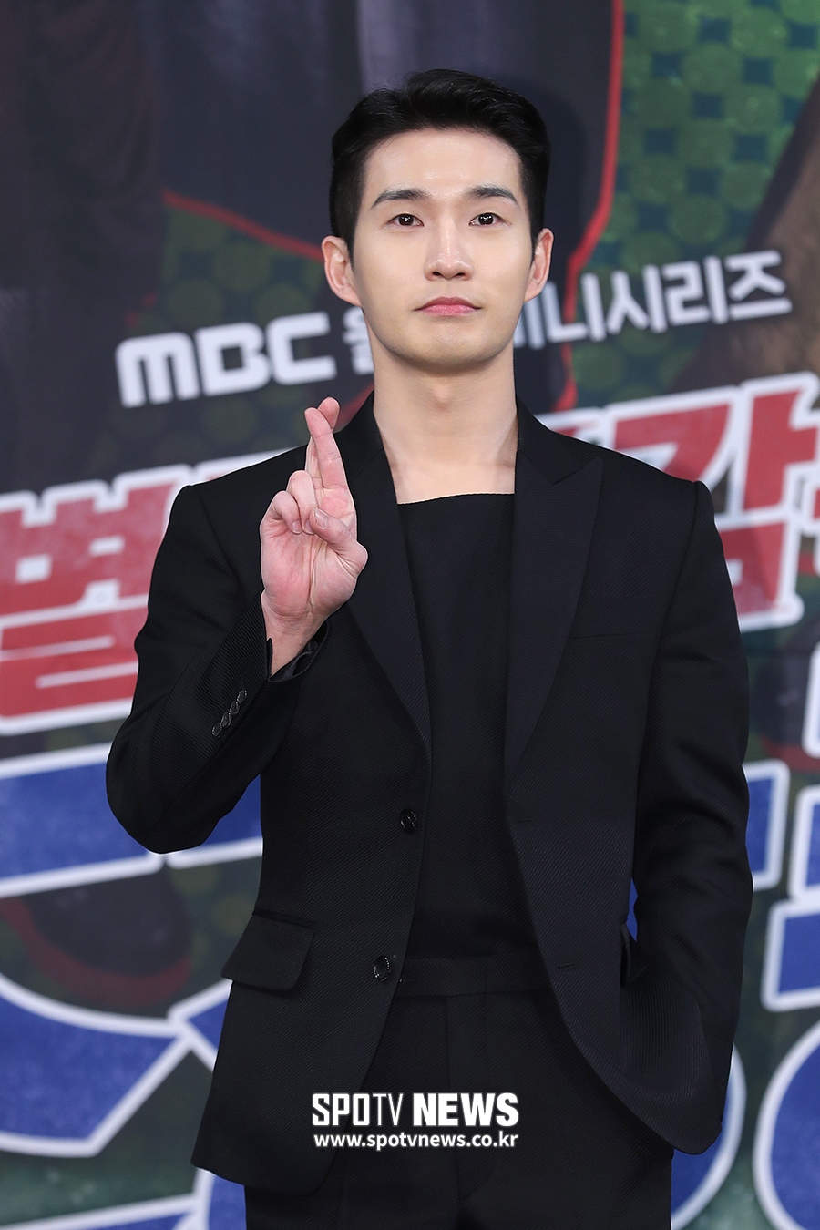 [포토S] 류덕환, 독특한 포즈