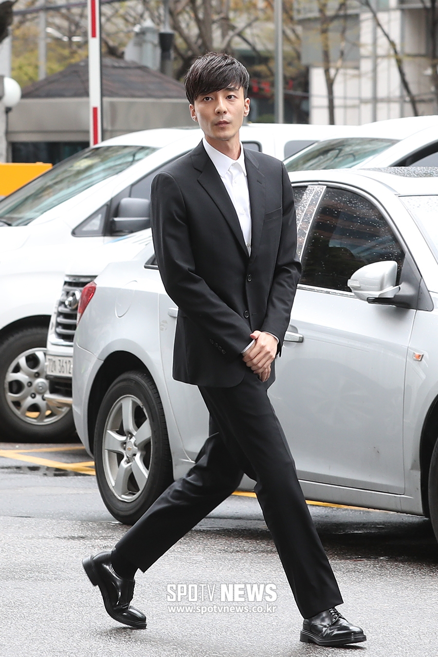 [포토S] 로이킴, 긴장한 모습으로 경찰 출석