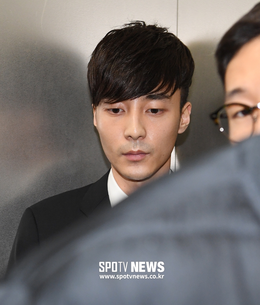 [포토S] 피의자 신분으로 경찰 출석한 로이킴