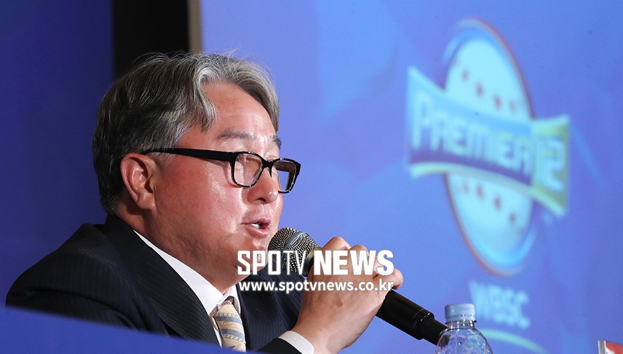 [포토S] 김경문 감독, "한국 야구 새 역사 쓰겠다"