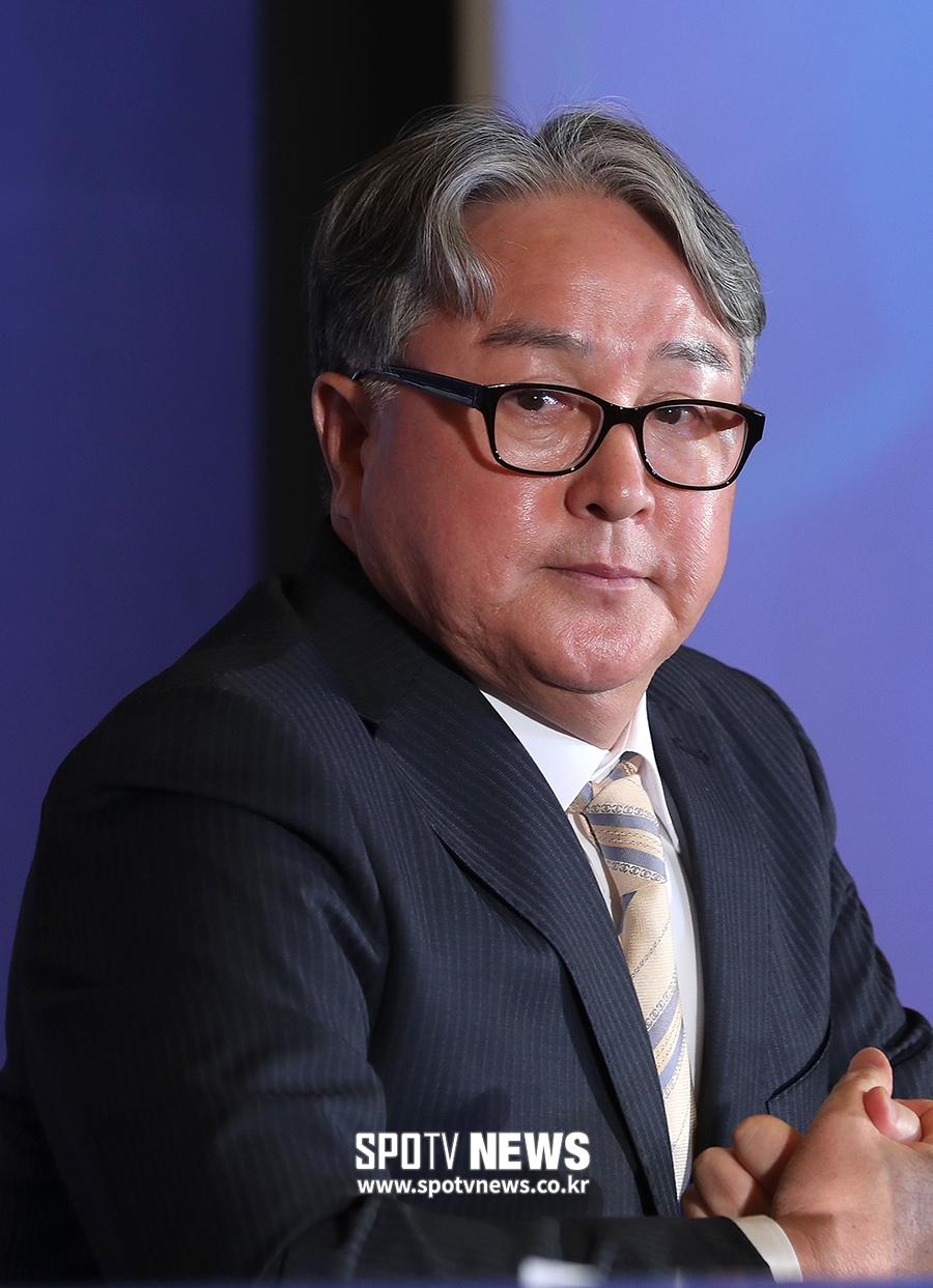 [포토S] 김경문 감독, 초대 챔피언의 자존심