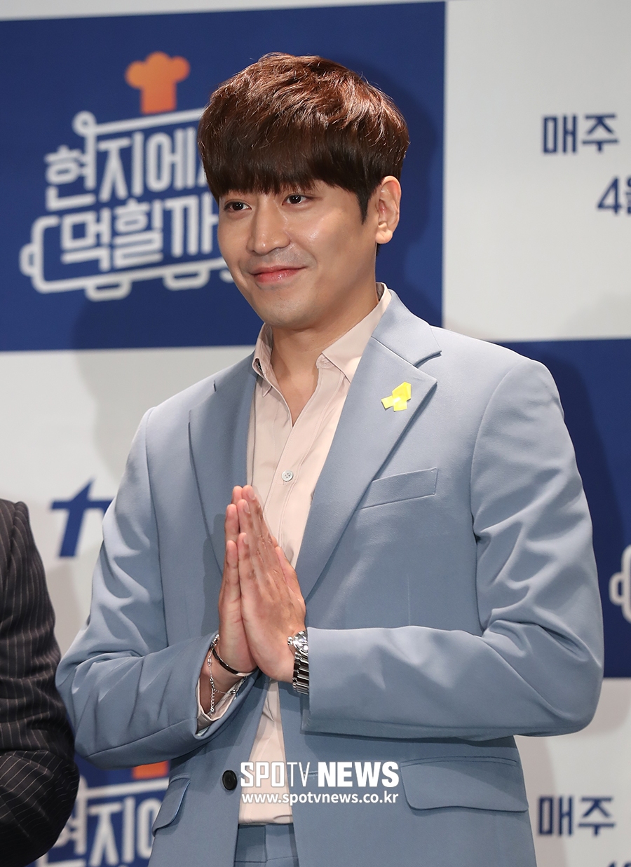 [포토S] 세월호 추모 리본 달고 행사에 나선 에릭