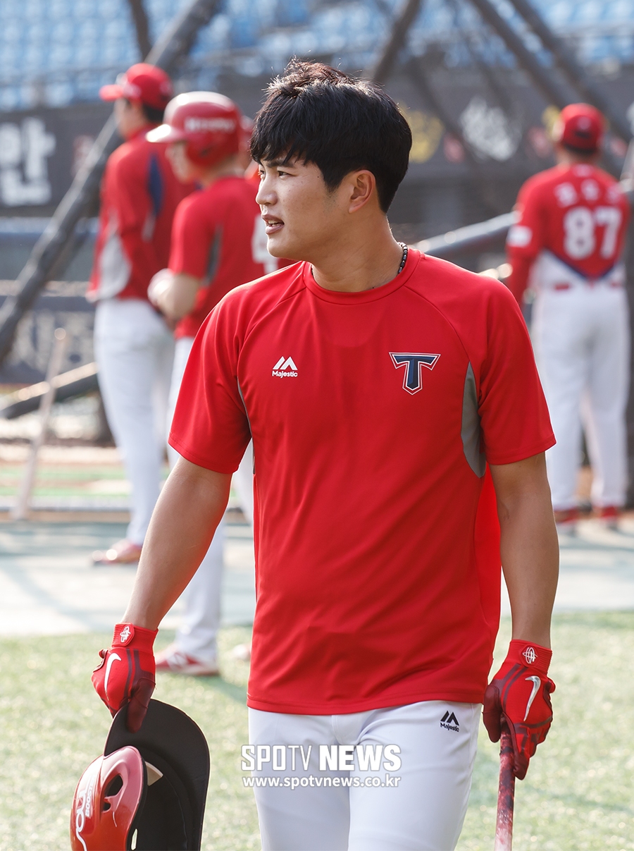 [포토S] 훈련 위해 이동하는 김민식