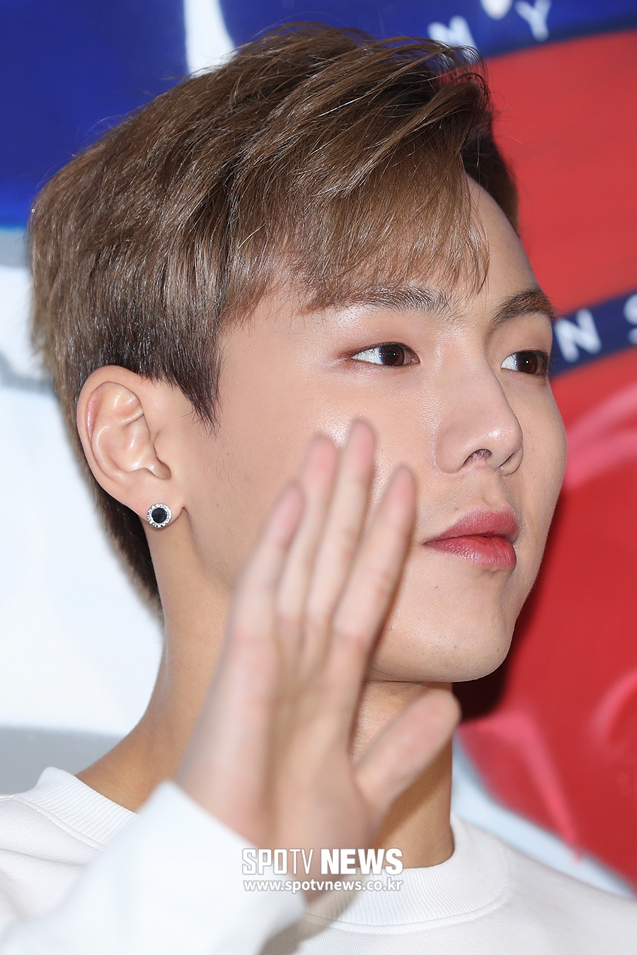 [포토S] 몬스타엑스 셔누, 명품 콧날 반짝!