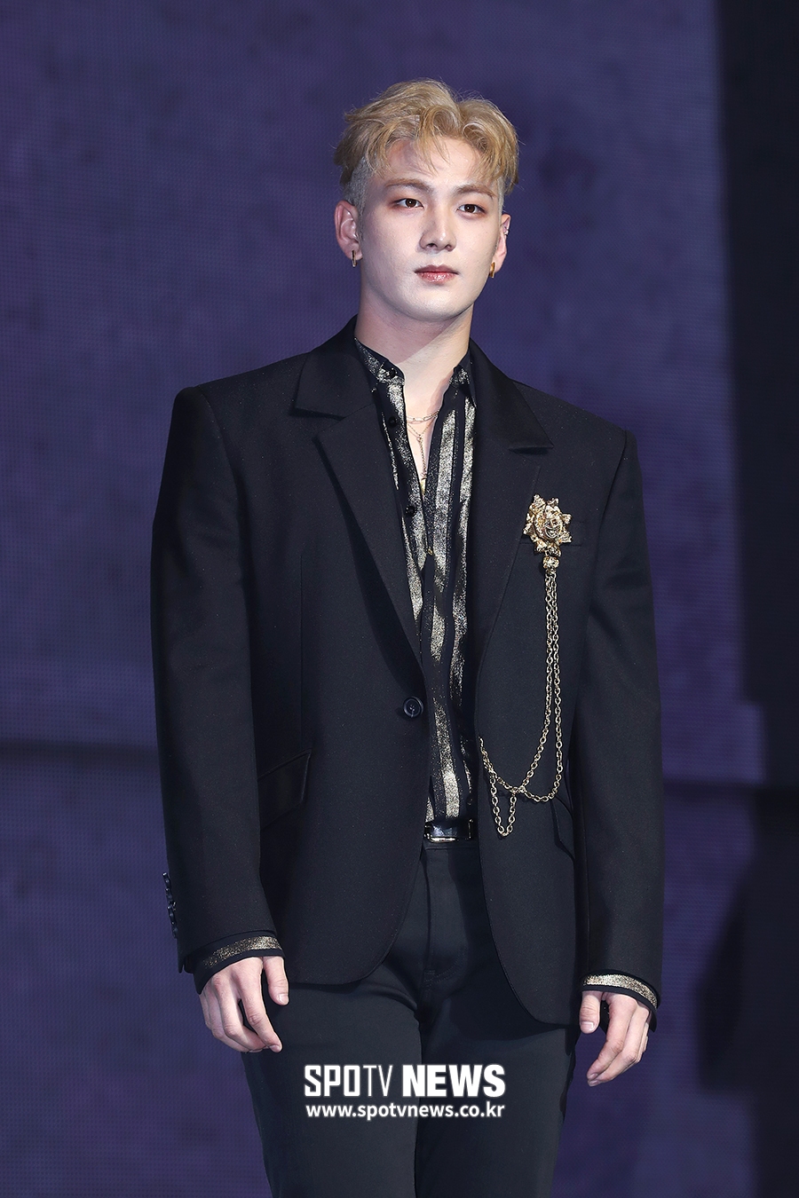 [포토S] 뉴이스트 백호, 태평양 어깨