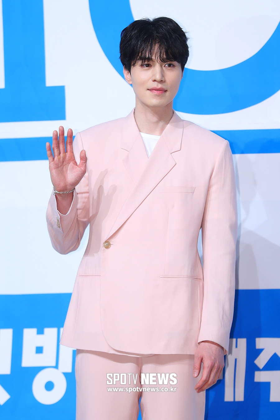 [포토S] 이동욱, '내가 바로 국민 프로듀서'