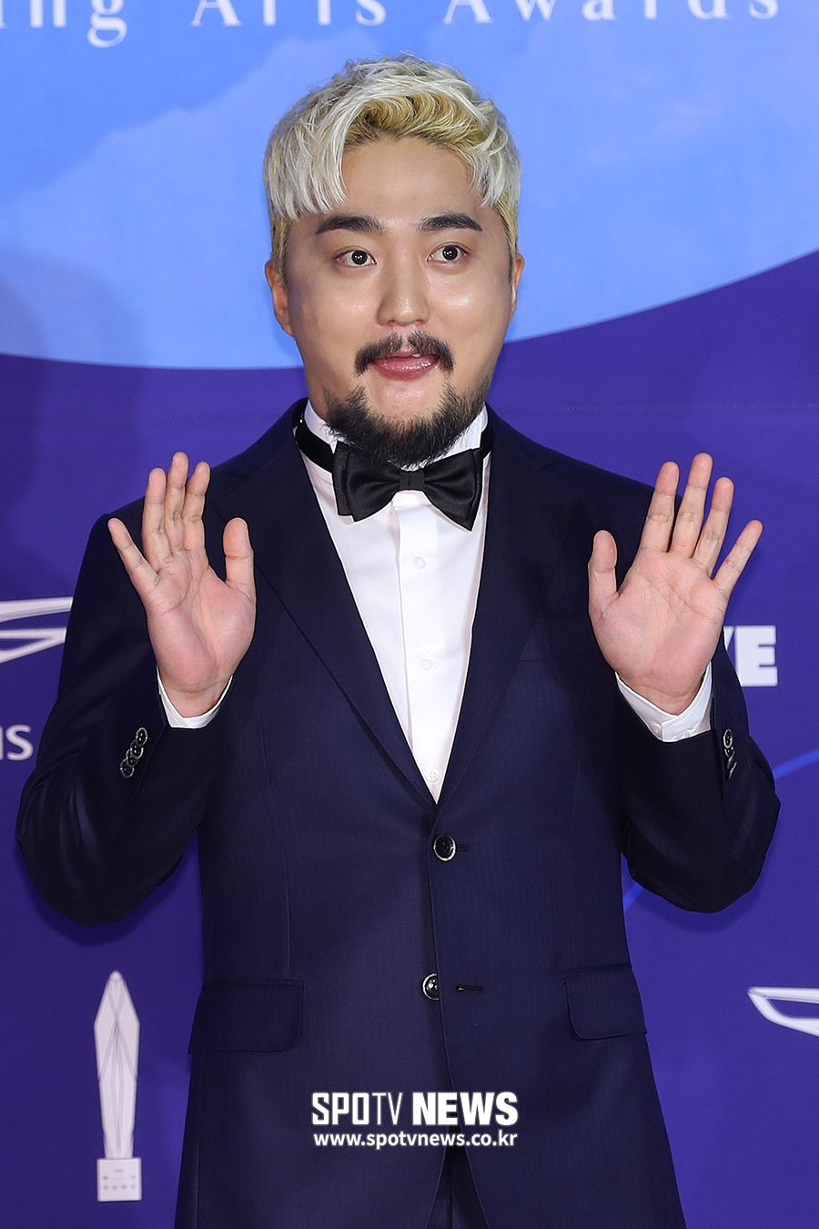 [포토S] 유병재, 긴장해서 혀 빼꼼
