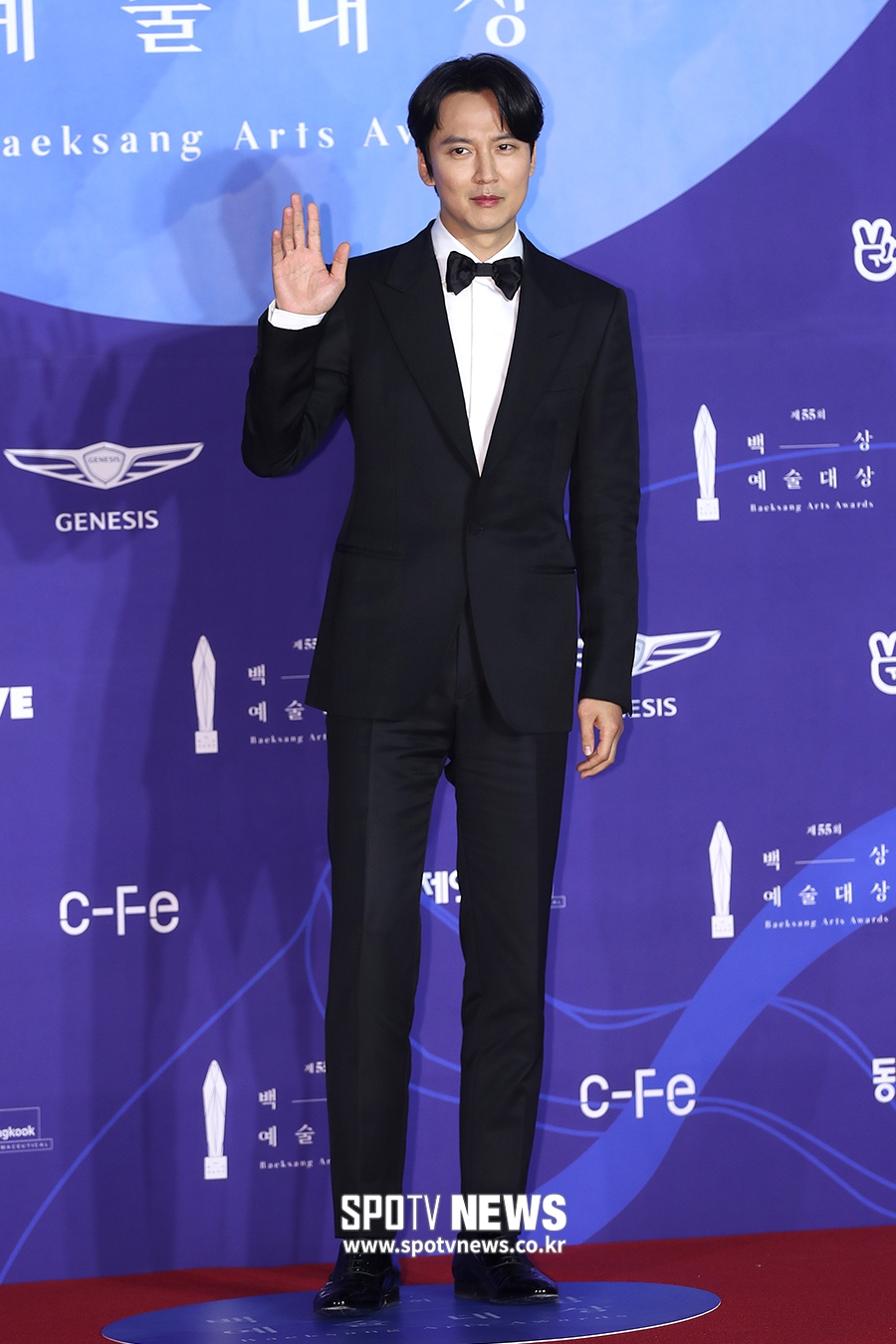 [포토S] 김남길, '슈트발' 장난 아닌 사제님