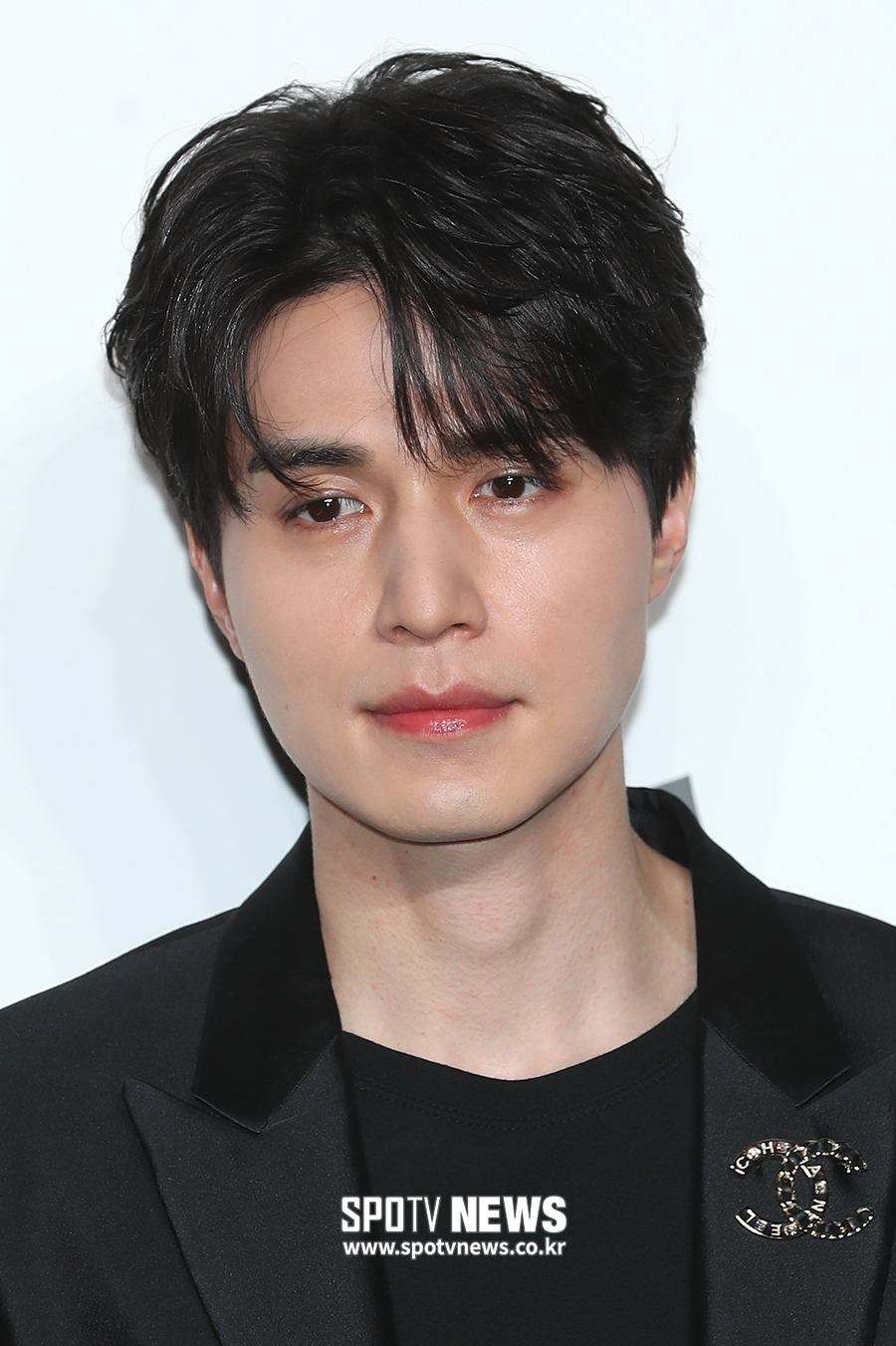 [포토S] 이동욱, 프듀 연습생들 위협하는 비주얼