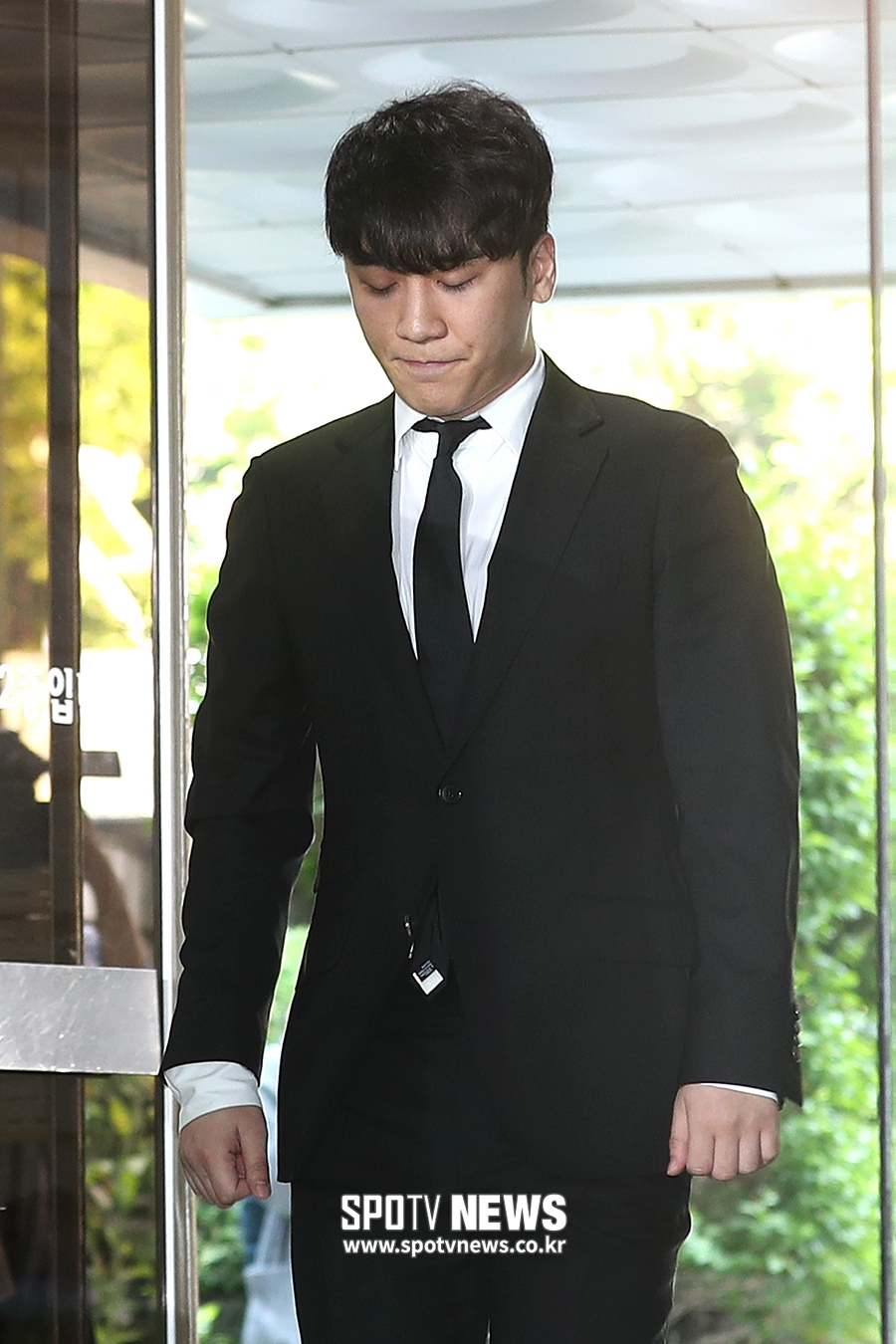 [포토S] 승리, 오늘 구속 여부 결정