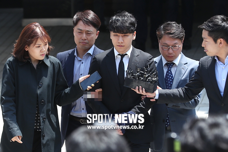 [포토S] 승리, 포승줄에 묶여 구치소로