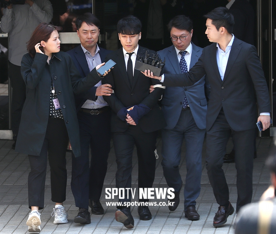 [포토S] 승리, 결국 포승줄을