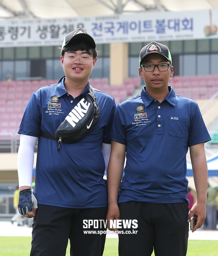 [포토S] 김동민-한경호, '어르신들과 함께 우승했어요!'