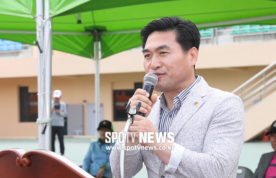 [포토S] 인사말 하는 김정수 철원군 체육회 상임 부회장
