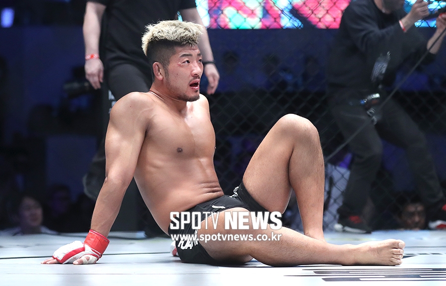 [포토S] 만수르에게 패하며 100만불 날린 권아솔