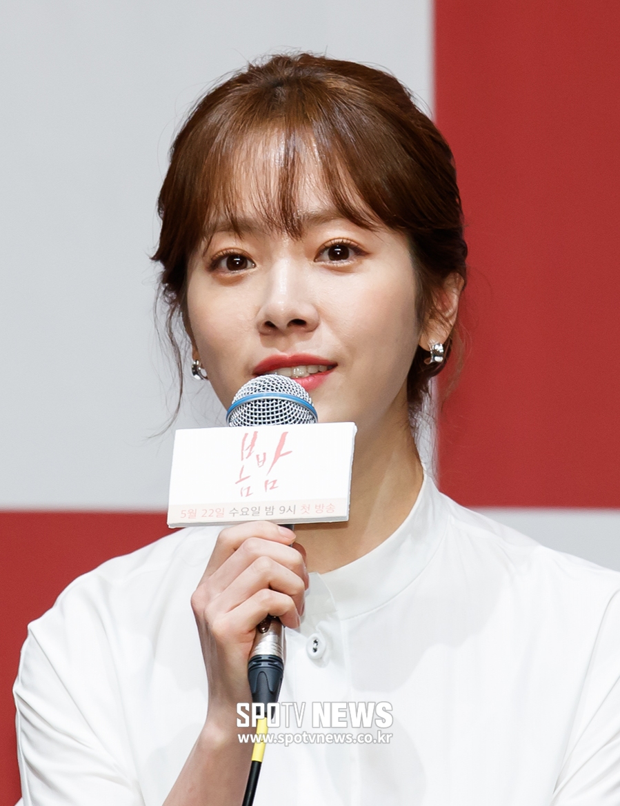 [포토S] 인사하는 배우 한지민