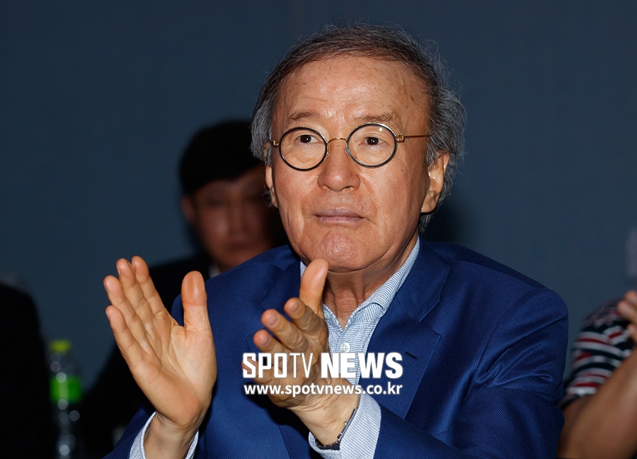 [포토S] '비욘드바디 시즌2, 더 체인지' 시사회에 참석한 휠라 윤윤수 회장
