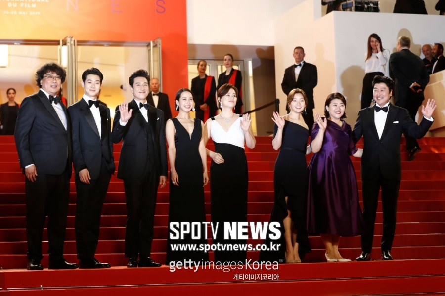 [72nd 칸 영화제]봉준호 '기생충', 韓최초 황금종려상…"송강호는 가장 위대한 배우"[종합2보]