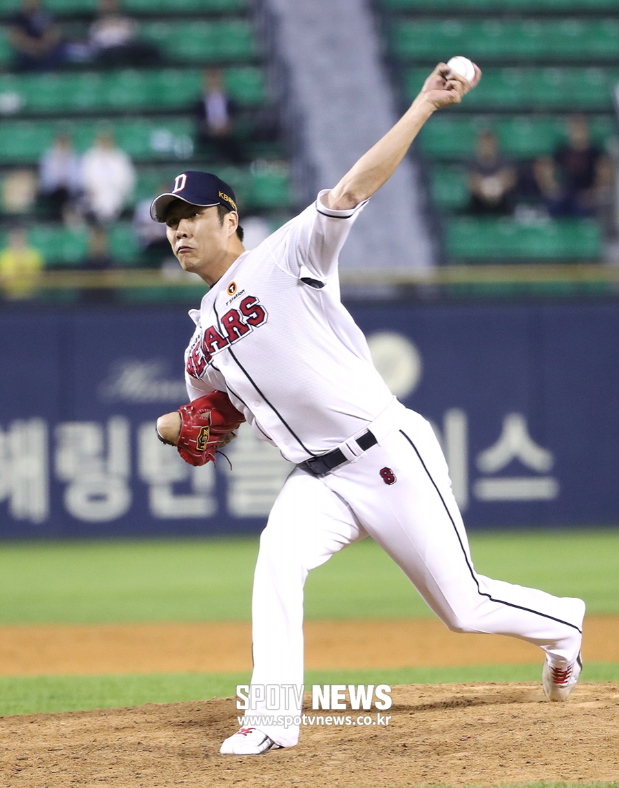 [포토S] 연장 10회 역투하는 권혁