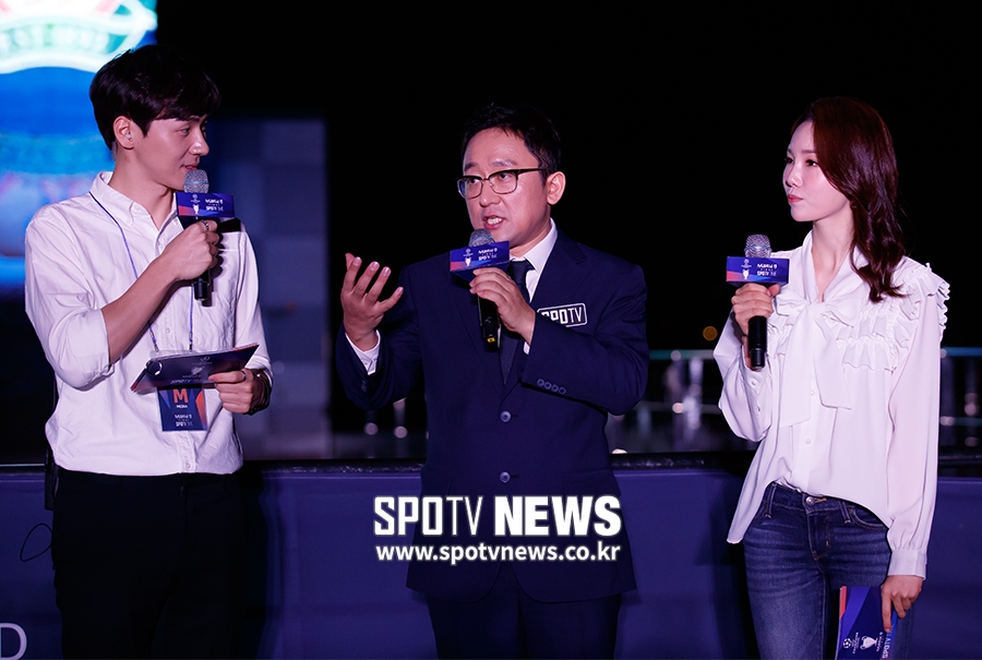 [포토S] '챔스' 결승 예측하는 장지현 해설위원