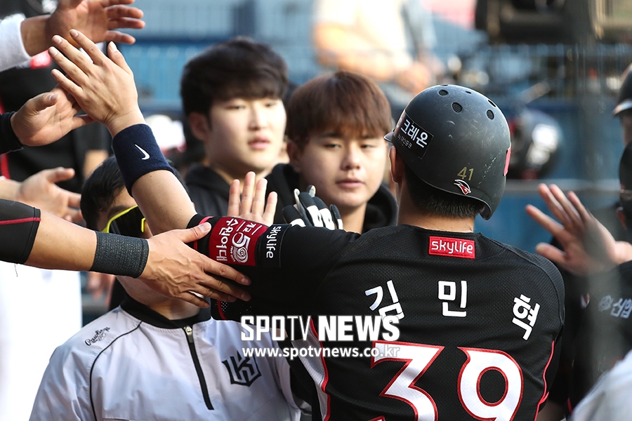 [포토S] 김민혁, 기분 좋은 선취득점