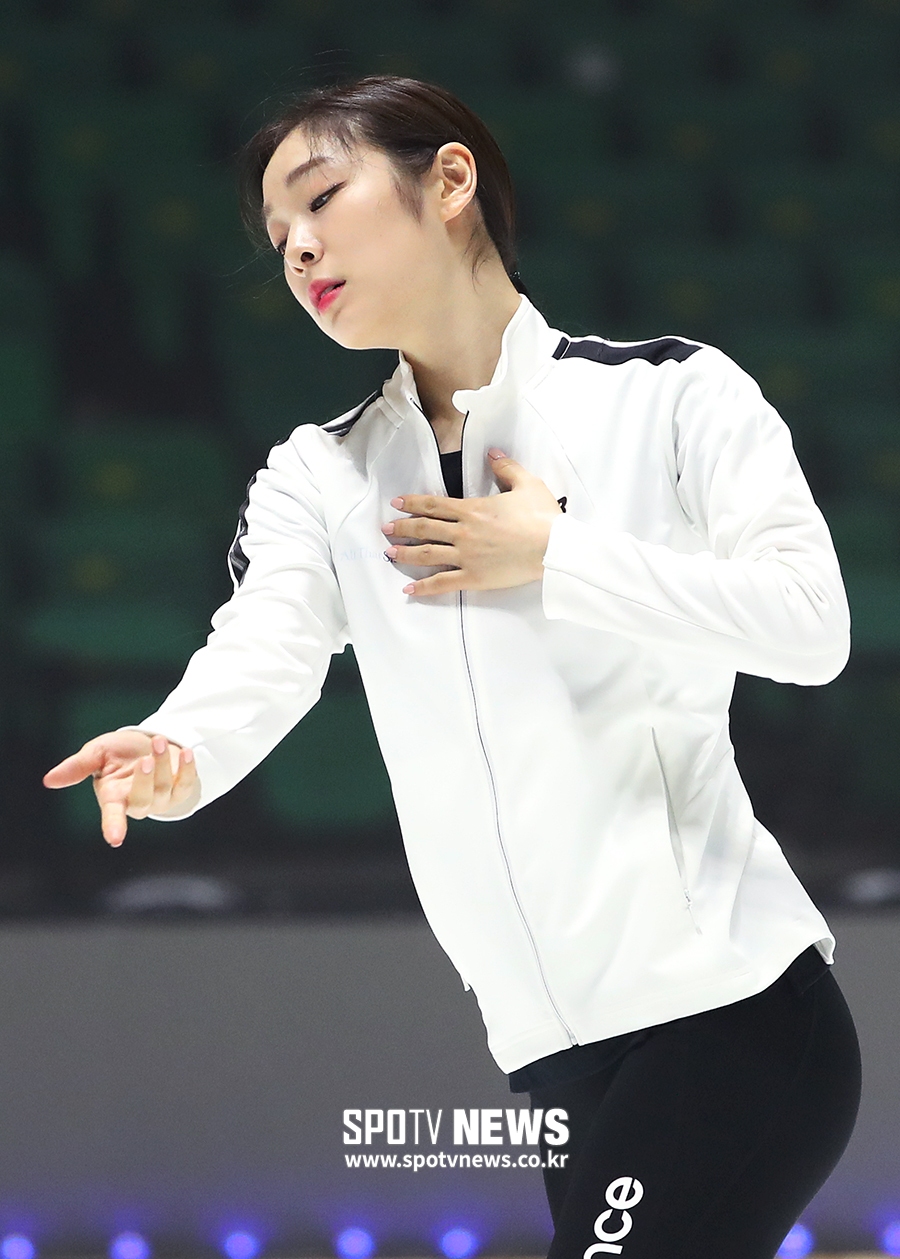[포토S] 김연아, 애절한 연기