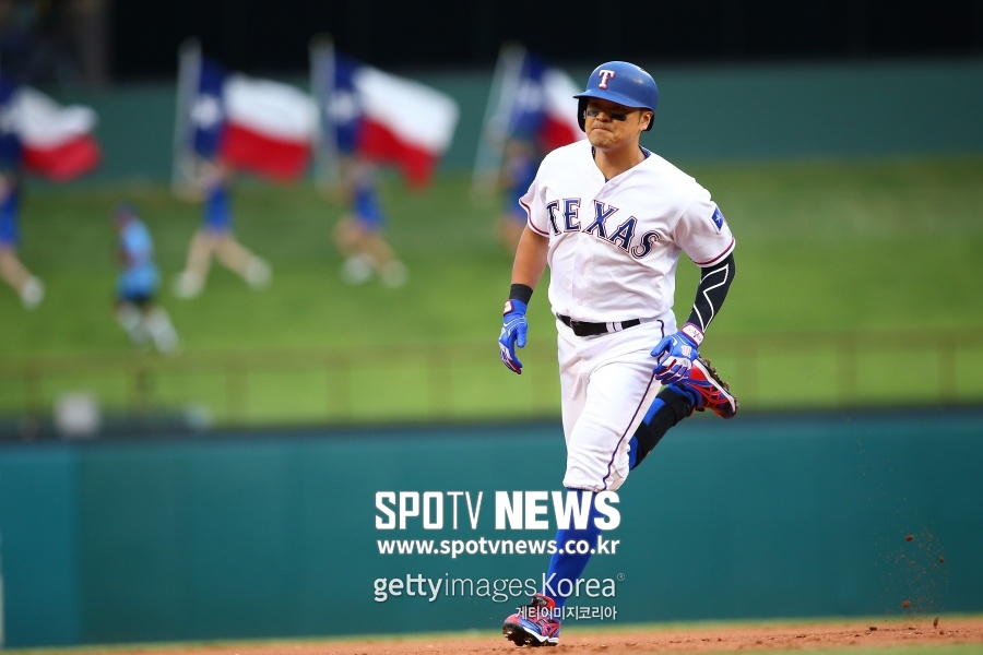‘亞 최초 200홈런’ 추신수, 2타점 활약… 대추격전 TEX는 석패(종합)