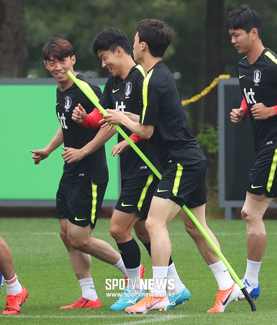 [포토S] 이재성, '앞을 못보고 아이쿠!'