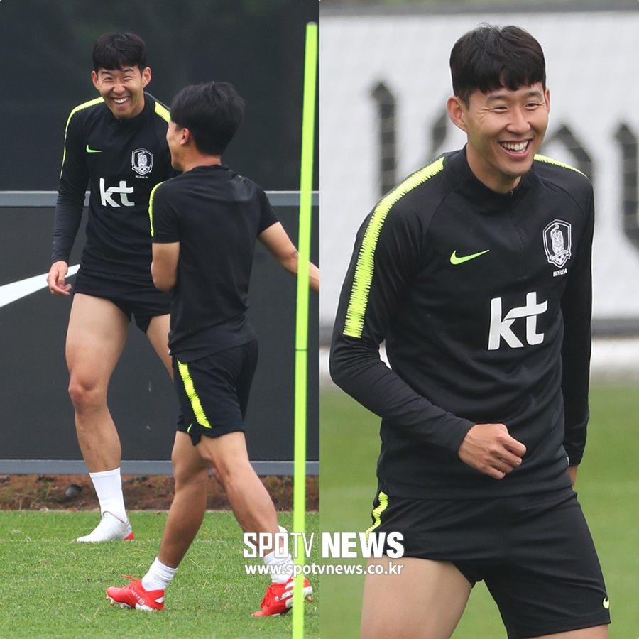 [스토리S] 눈물 흘렸던 손흥민, 해맑게 웃으며 대표팀 훈련! (영상화보)