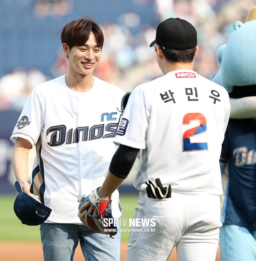 [포토S] 박민우와 포옹하는 배우 박상남