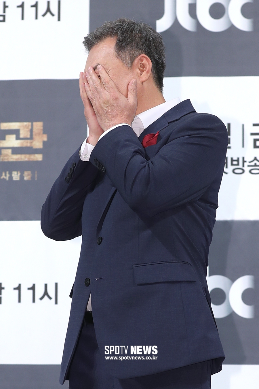 [포토S] 김갑수, '아이고 부끄러워라~'