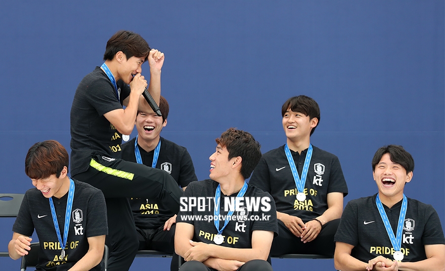 [포토S] 이상준, 꿍따리 샤바라 부르며 분위기 업