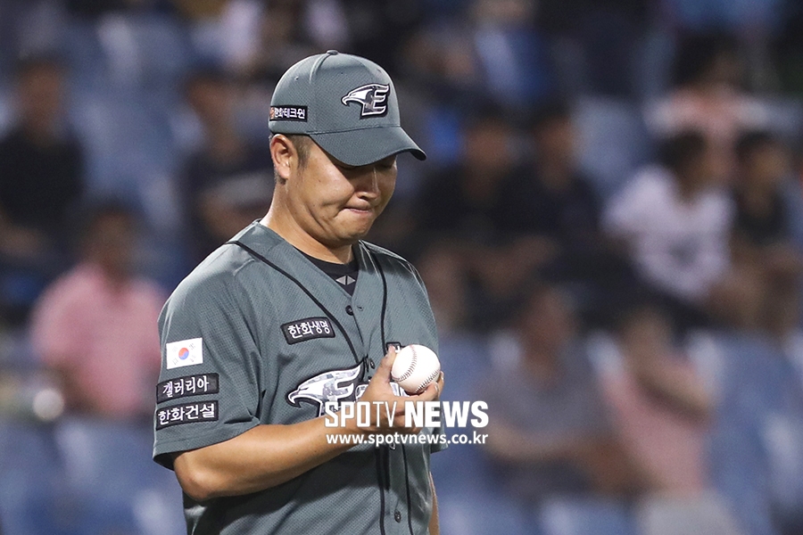 [포토S] 공만 바라보는 송은범