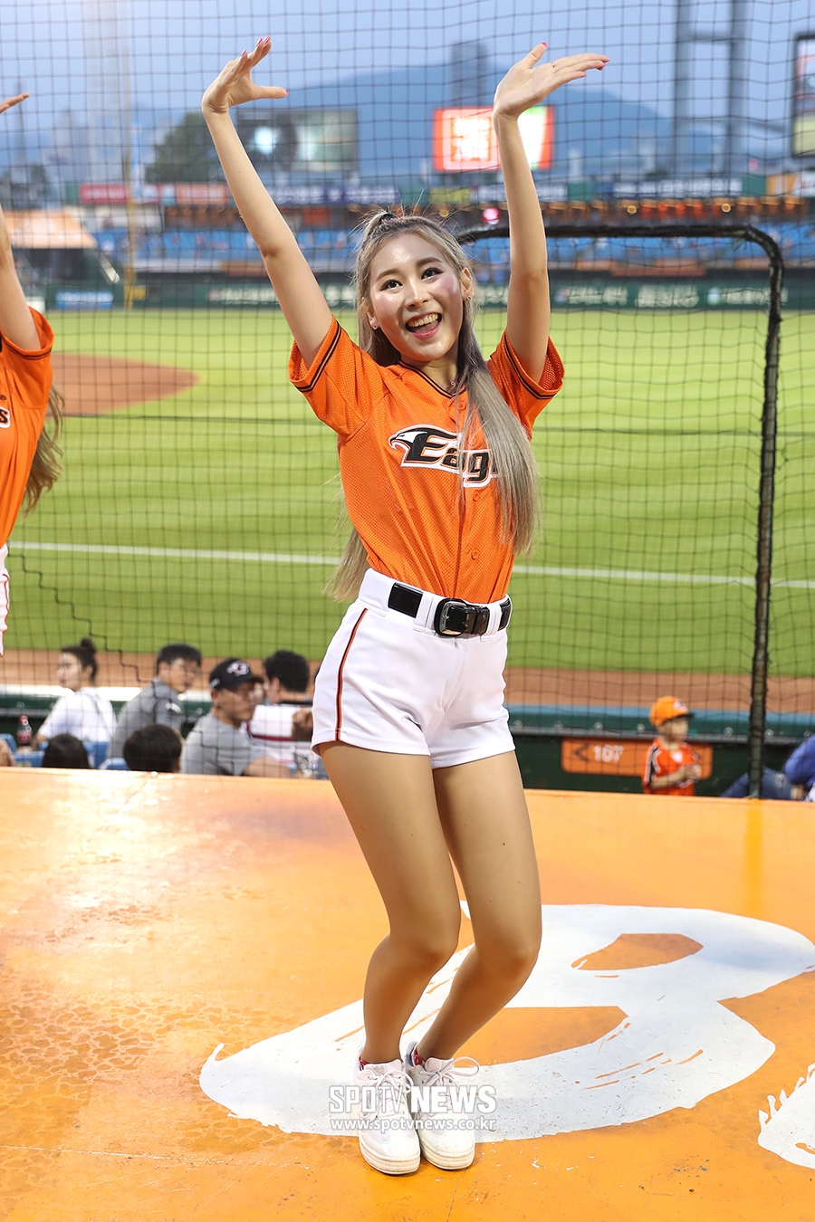 [포토S] 치어리더 박재령, 섹시한 각선미!