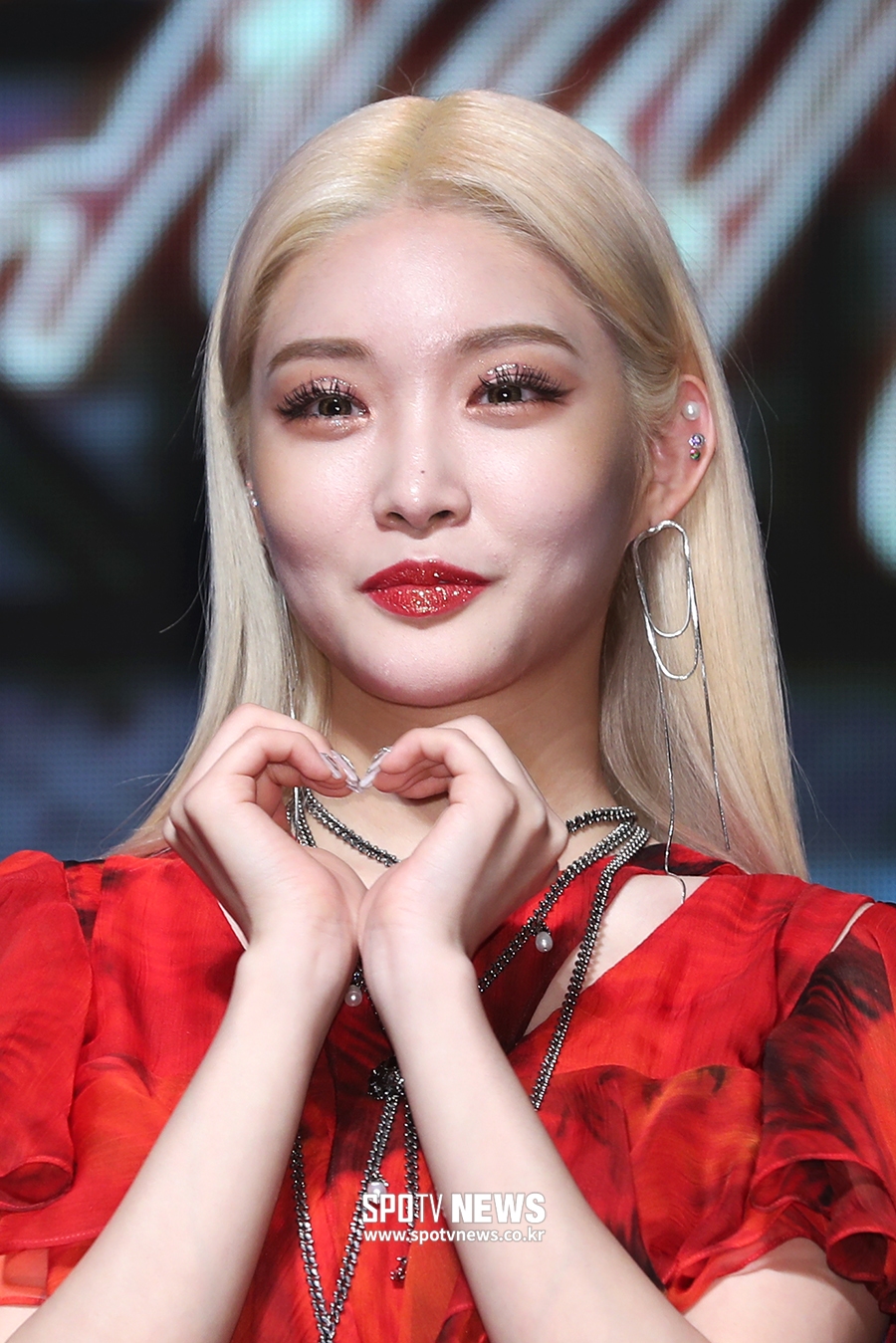 [포토S] 금발 변신 청하, 라푼젤 포스
