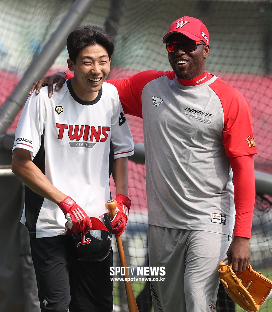[포토S] 잠실 찾은 소사, '용의 잘 지냈어?'