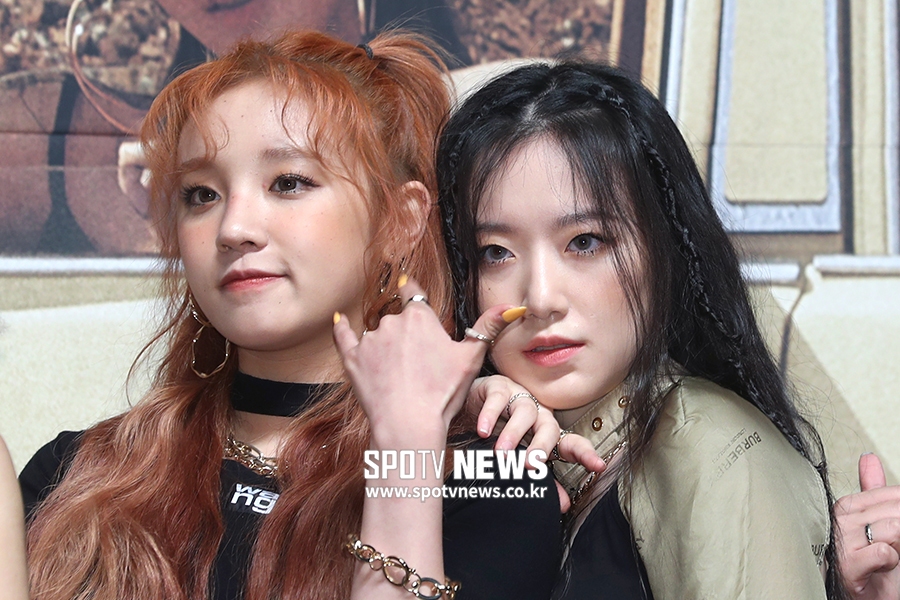 [포토S] 우기-슈화, 예쁜 애 옆에 예쁜 애