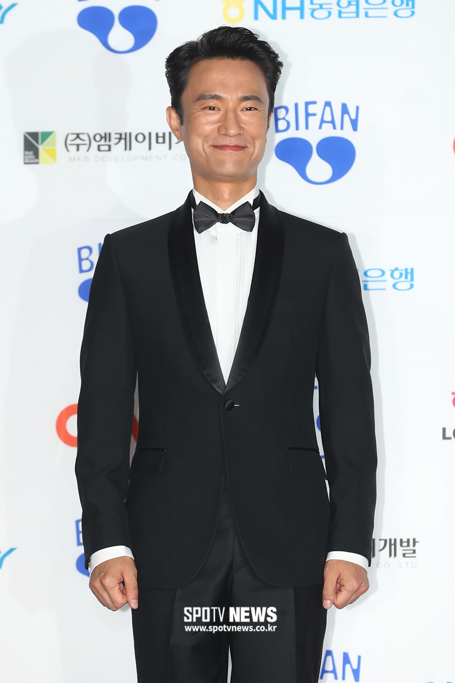 [포토S] 김병철, 미소 머금고