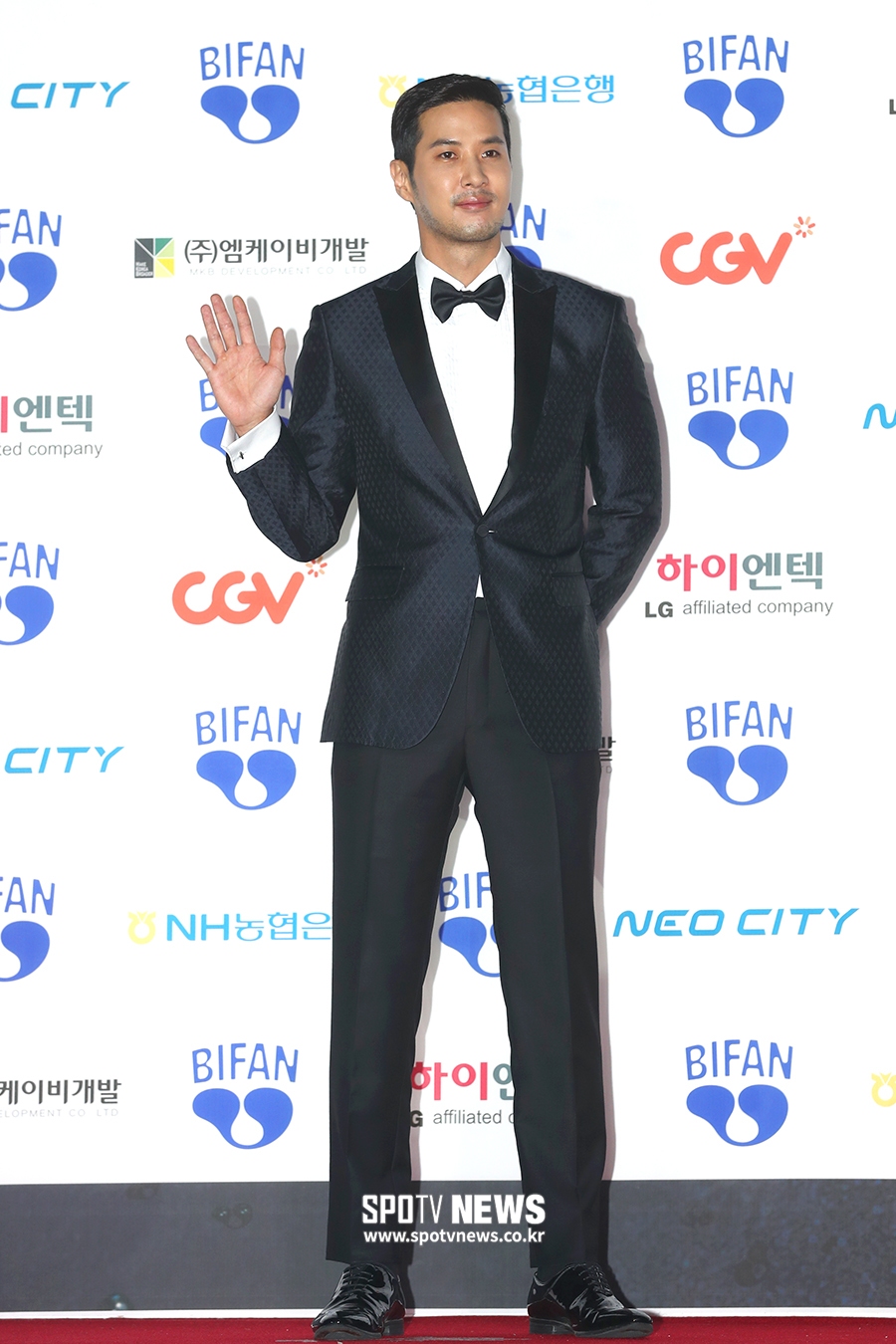 [포토S] 김지석, 완벽한 슈트핏