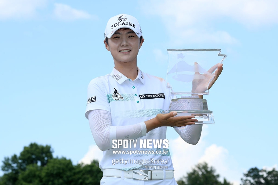'1위 탈환' 박성현, "세계 랭킹 1위 경쟁한 고진영과 저녁 식사할 예정"