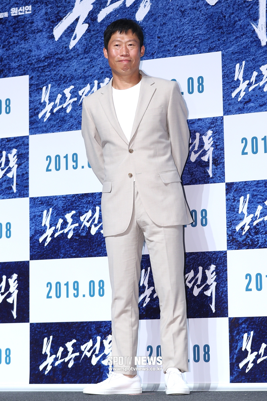 [포토S] 유해진, 세련된 모노톤 패션