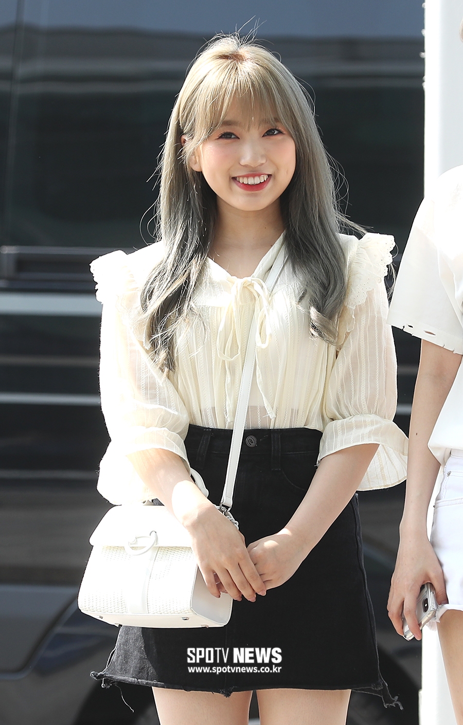 [포토S] 야부키 나코, 햇살에 반짝이는 외모~